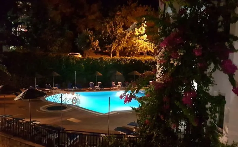 Kurt Apartments İçmeler 3*,  Türkiye